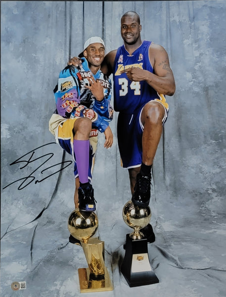 Shaquille O'Neal Autographed Los Angeles Lakers 2002 NBA Champs 8x10 Photo  Beckett Witnessed