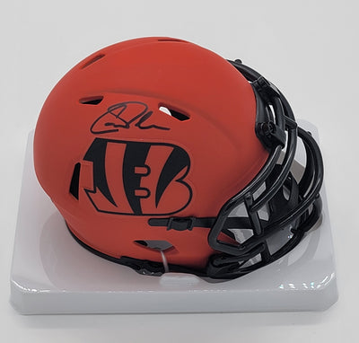 Carson Palmer Autographed Cincinnati Bengals Rave Mini Helmet Beckett Witnessed