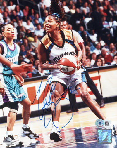 Nikki McCray Autographed WNBA Washington Mystics 8x10 Photo Beckett Authenticated