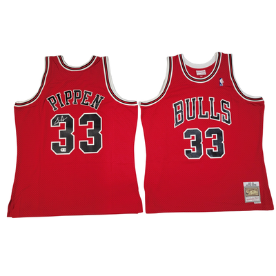 Scottie Pippen Autographed Chicago Bulls 1997-98 Mitchell & Ness Red Swingman Jersey Beckett Witnessed