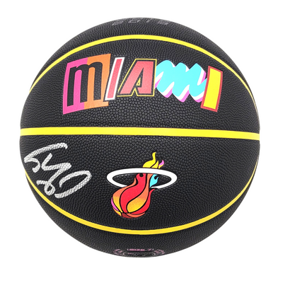 Shaquille O'Neal Autographed Wilson Miami Heat City Edition NBA Basketball Beckett Witnessed