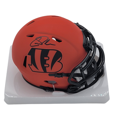 Carson Palmer Autographed Cincinnati Bengals Rave Mini Helmet Beckett Witnessed